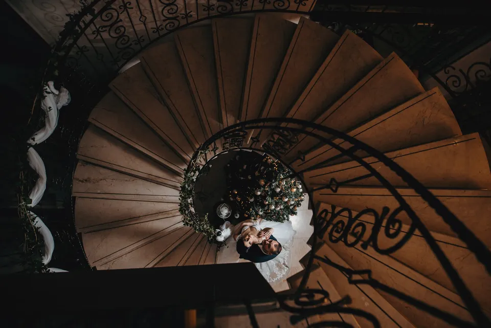 A couple on their wedding day, photographed by Studio Lege Artis