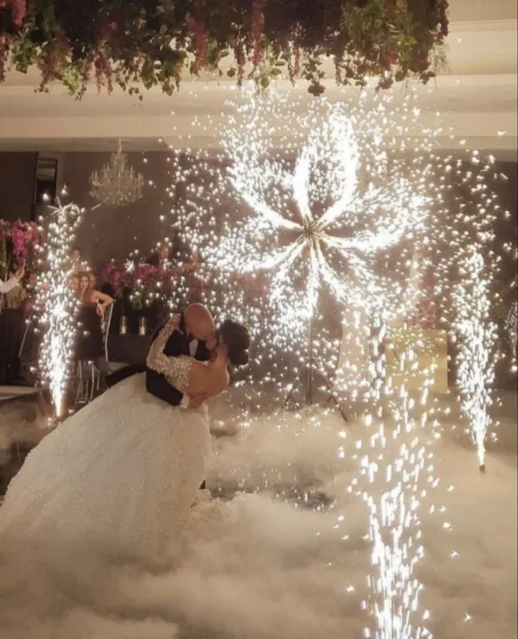 The fire flower effect during a first dance